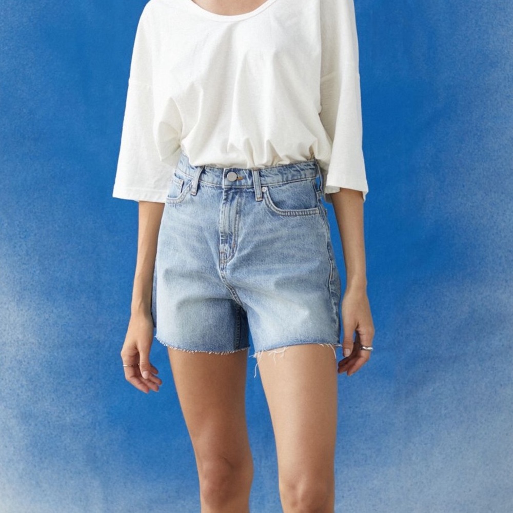 NWT Urban Outfitters BDG A-Line Cutoff Denim Shorts Waist Size 28